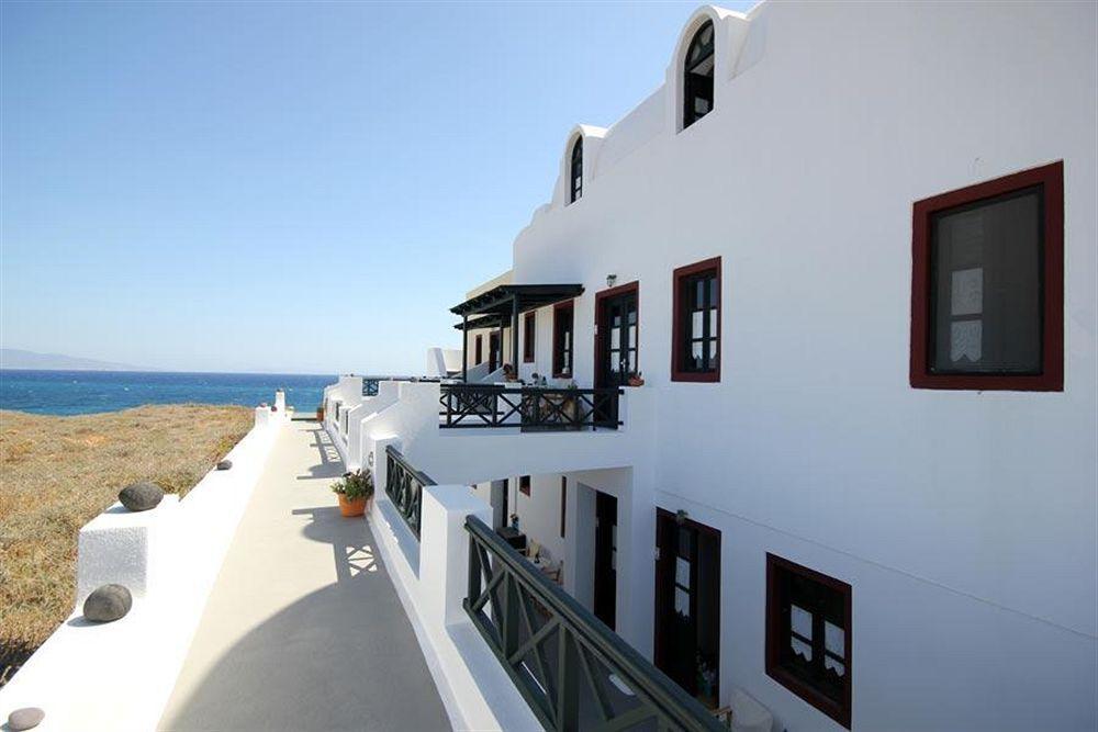 Vrachia Studios & Apartments Oia  Exterior photo
