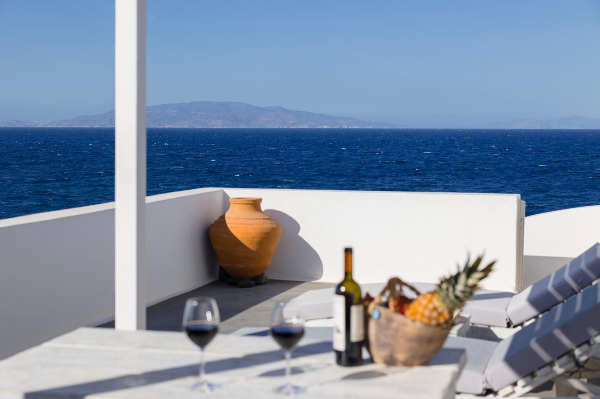 Vrachia Studios & Apartments Oia  Exterior photo