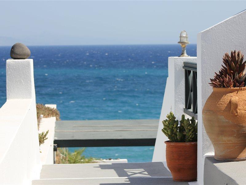 Vrachia Studios & Apartments Oia  Exterior photo